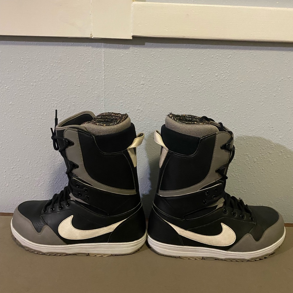 Nike Danny Kass pro model Snowboard Boots 9.5